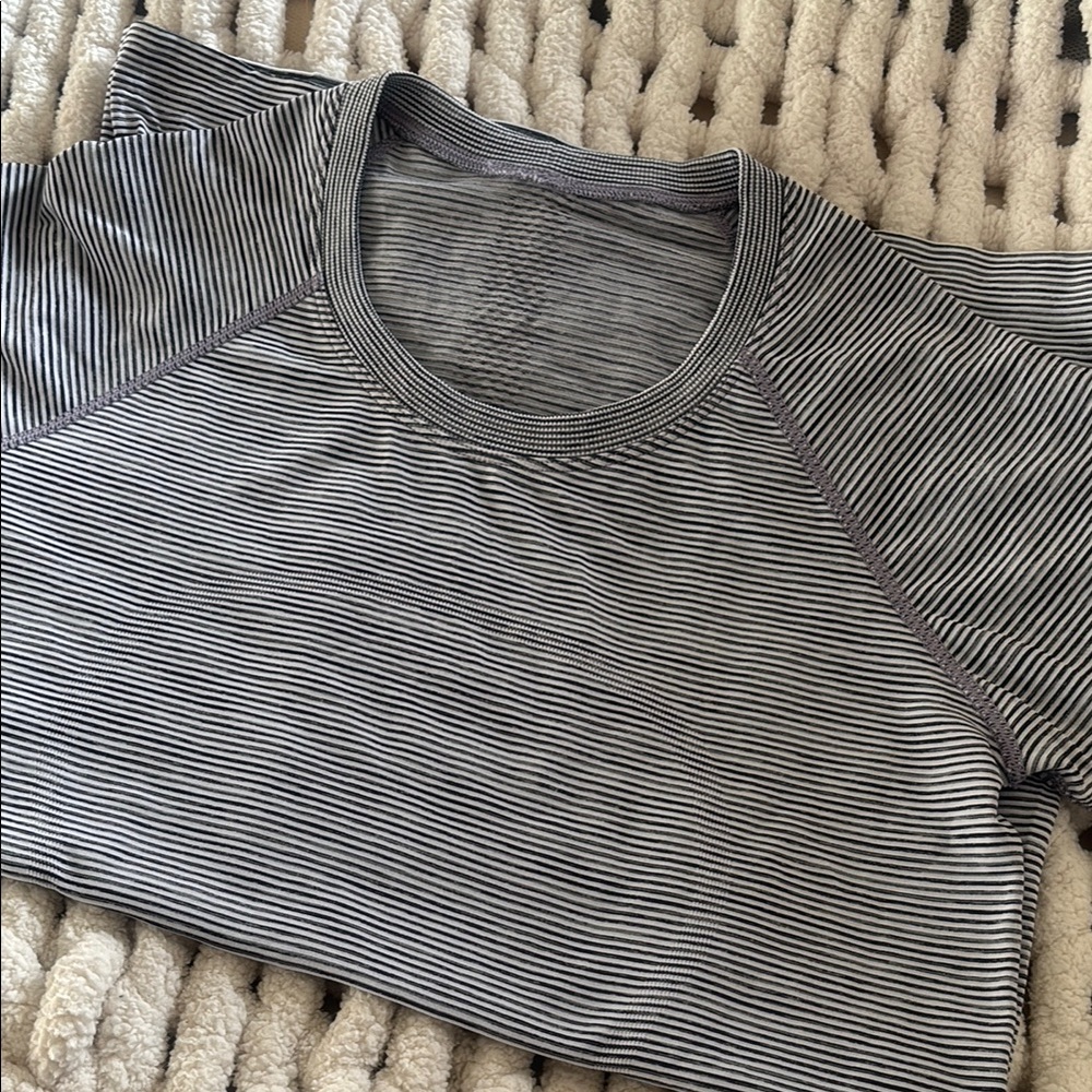 Lululemon Swiftly Tech Short-Sleeve Shirt 
Hip Length black and white stripes